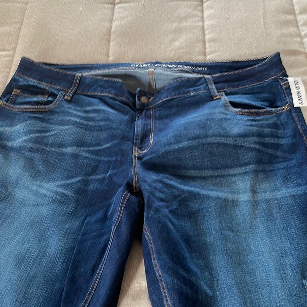 Old Navy Boyfriend Skinny in size 20